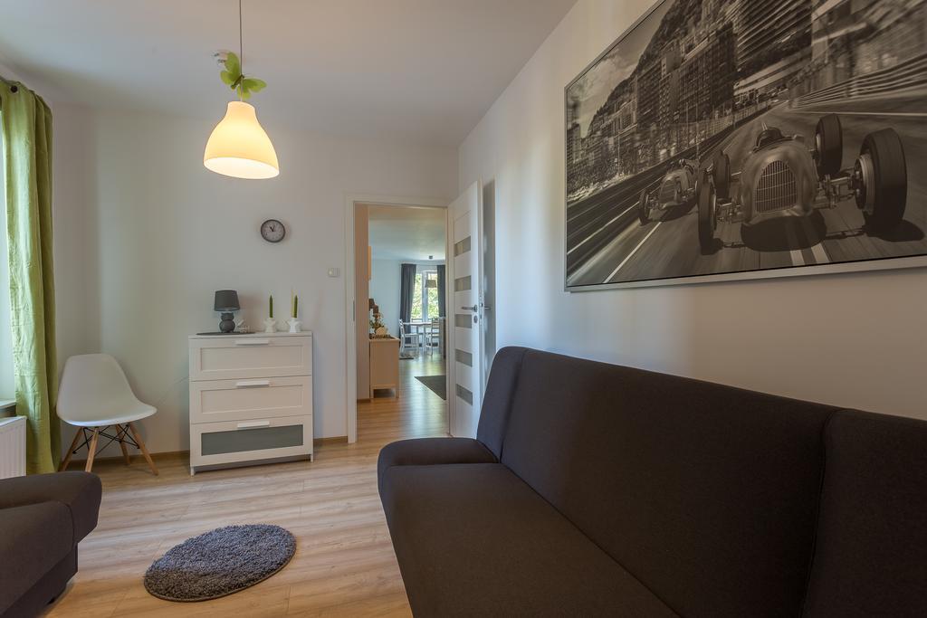Omi Apartments Колобжег Экстерьер фото